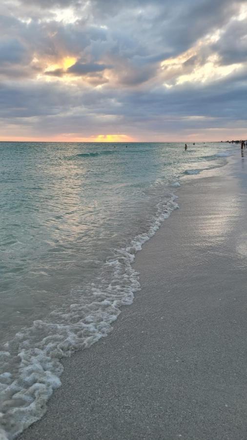 Siesta Key Condo - On The Water ! Bagian luar foto